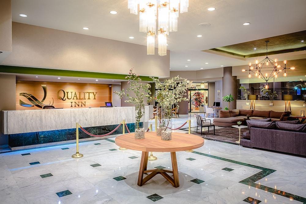 Hotel La Joya Pachuca Extérieur photo Lobby of Quality Inn
