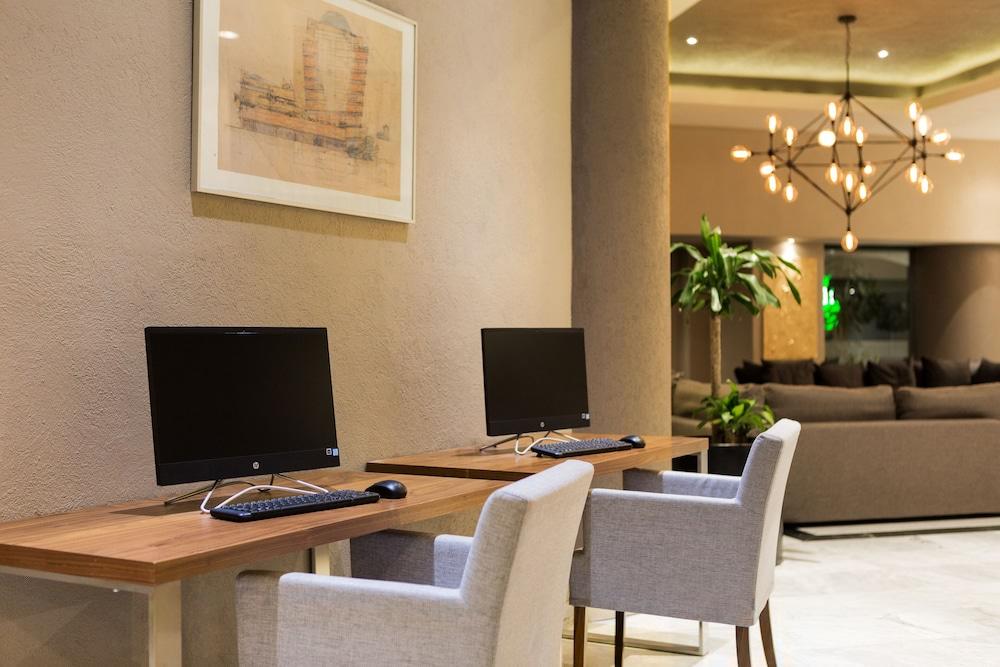 Hotel La Joya Pachuca Extérieur photo Business Center