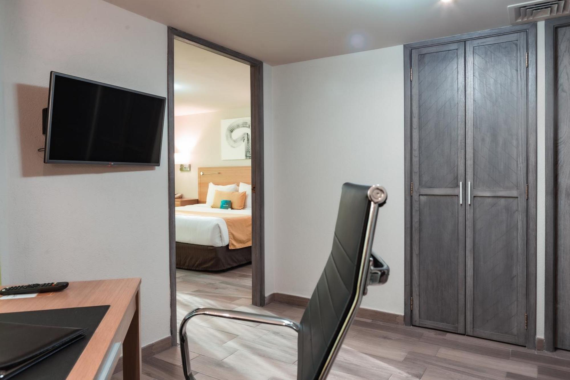 Hotel La Joya Pachuca Extérieur photo Suite